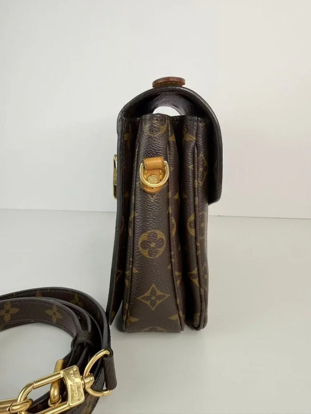 Louis Vuitton Pochette Metis